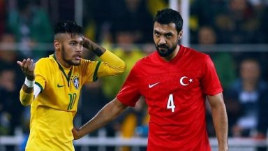 السلطات التركية تقرر اعتقال لاعب دولي